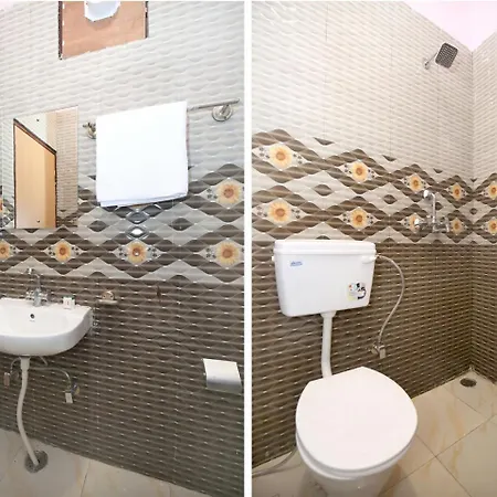 Oyo 13119 Skydeep Hotel 3*